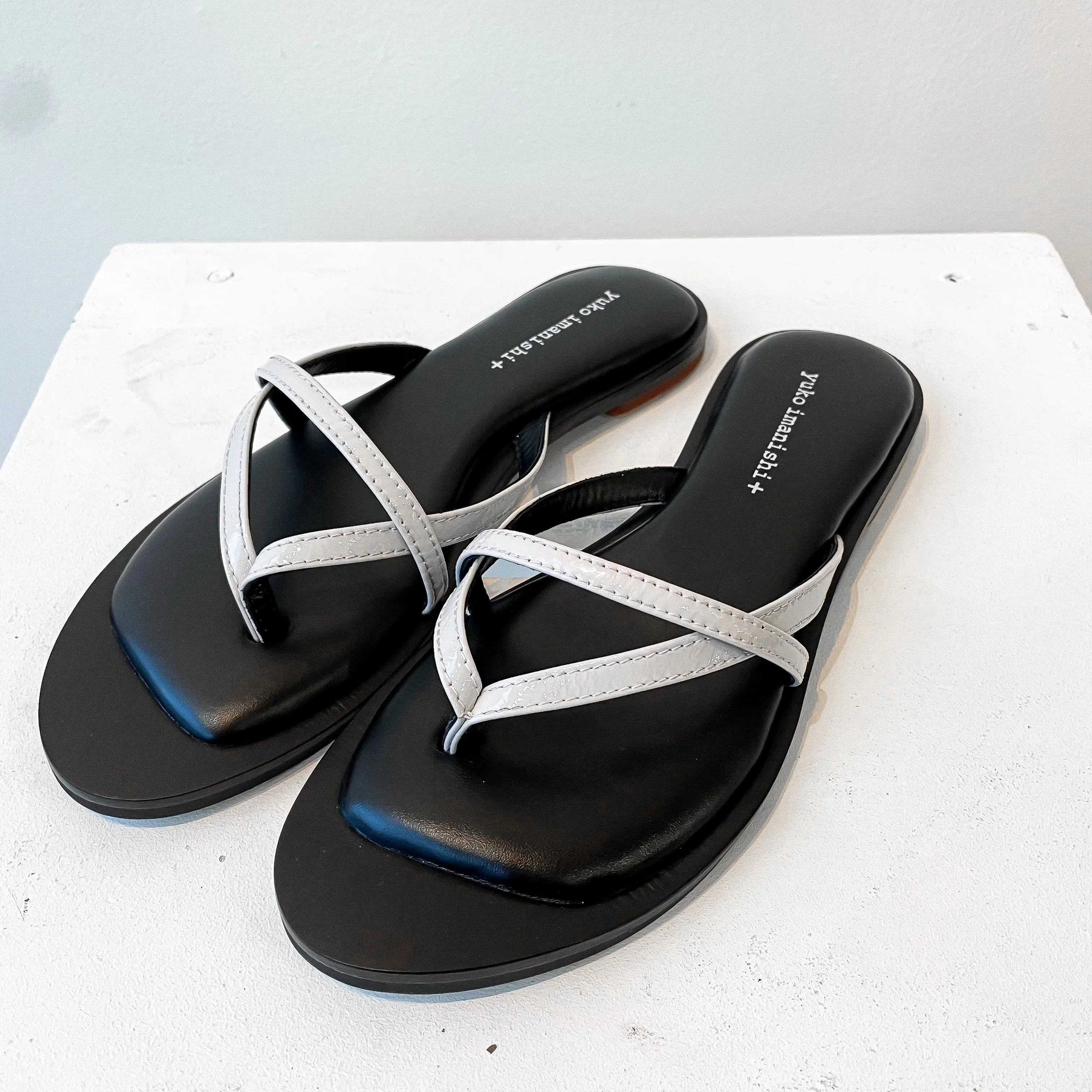 SS21 712027 | Saki - Flip Flop Sandals- Ivory | Yuko Imanishi 