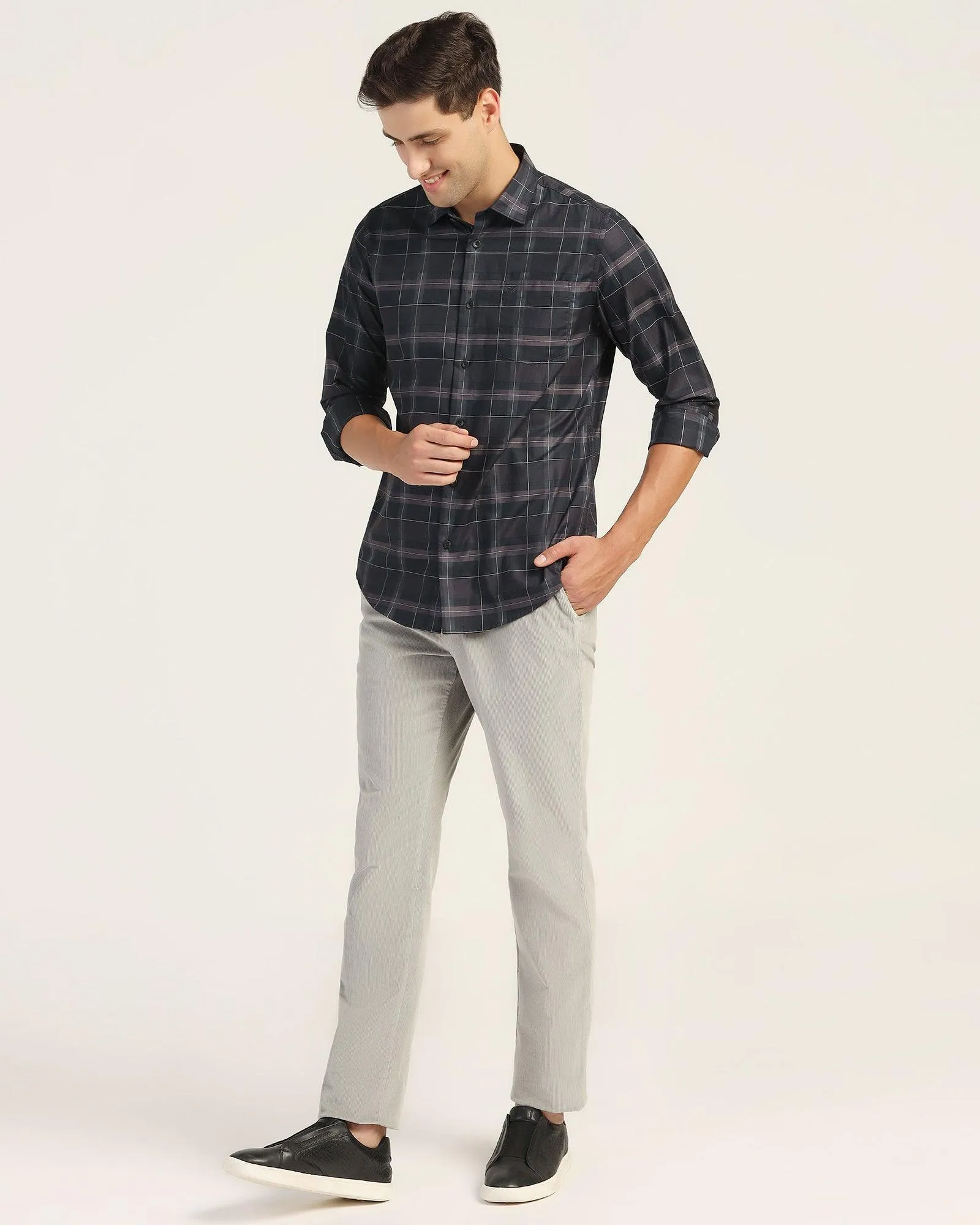 Straight B-90 Casual Grey Textured Khakis - Magna