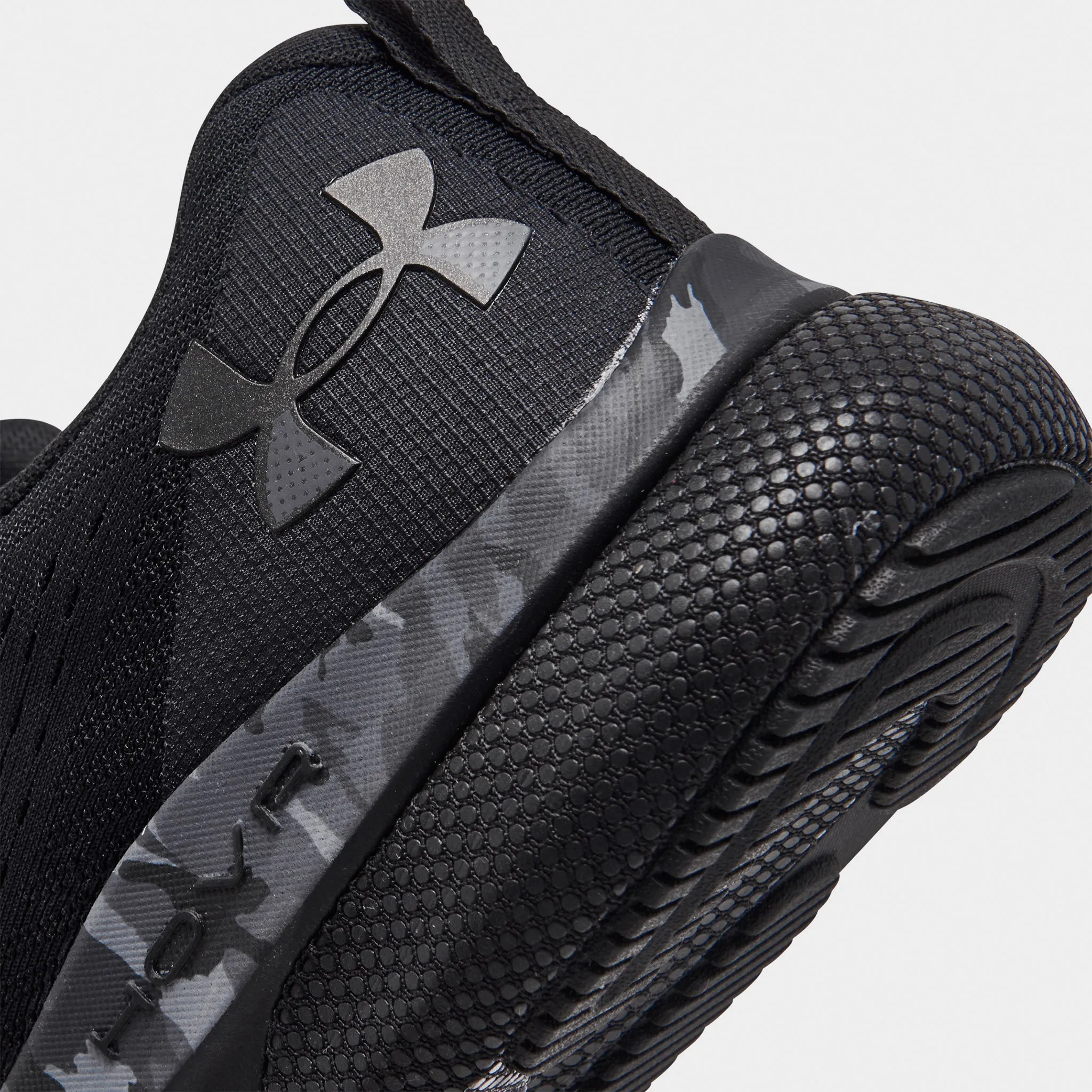 Under Armour HOVR Turbulence / Black Print